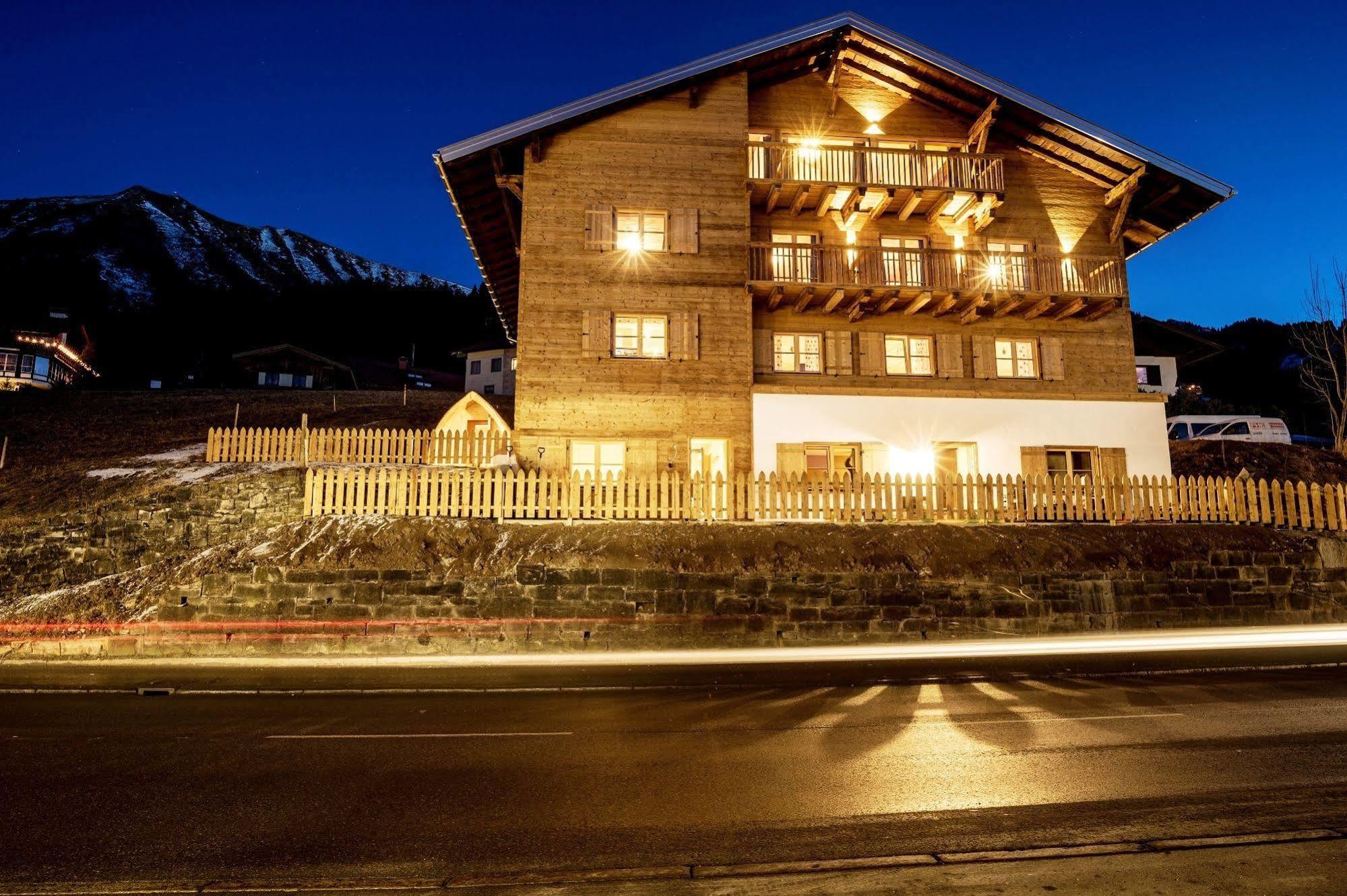 Alpen Select Lodge Kleinwalsertal Рицлерн Екстер'єр фото